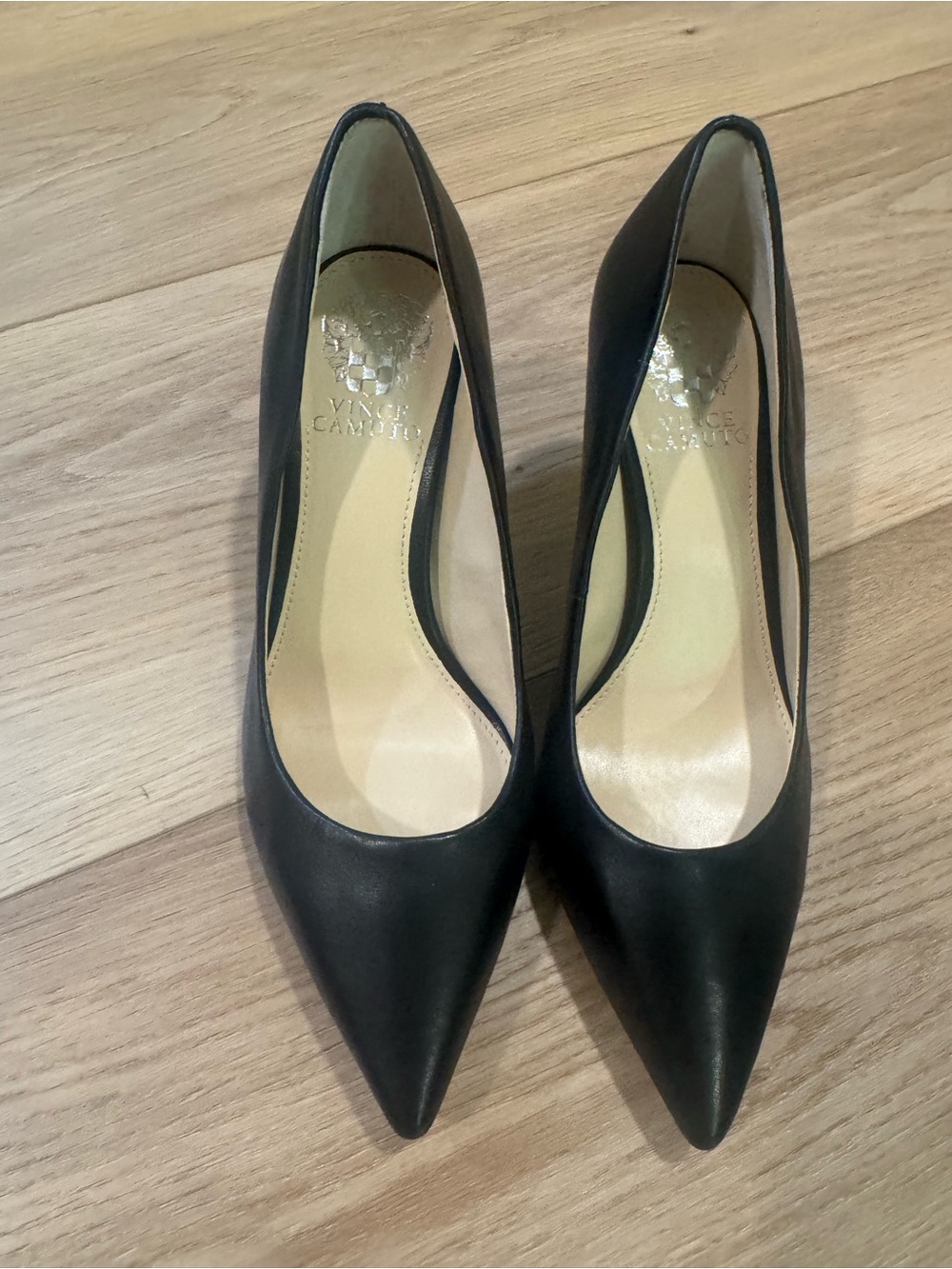 Vince Camuto Women's Black Pointed Toe Leather Pumps Rachella Mid-Heel